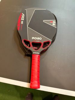 Pickleball paddle