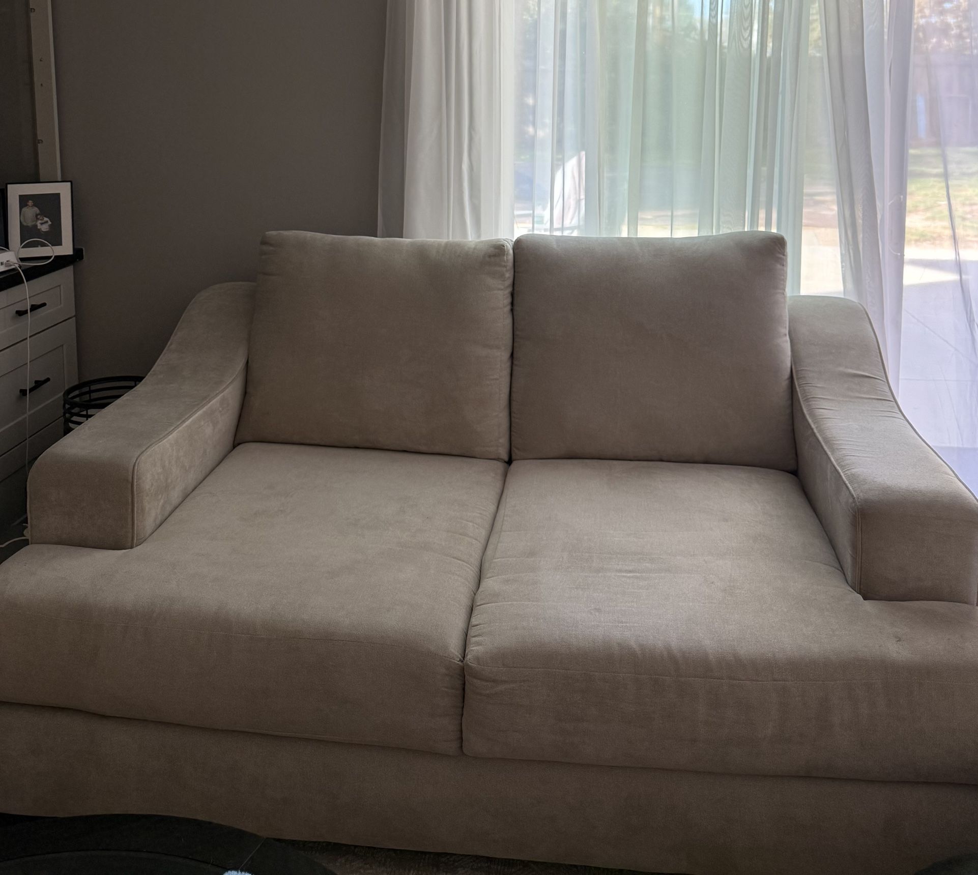 Oversized Crème Couch