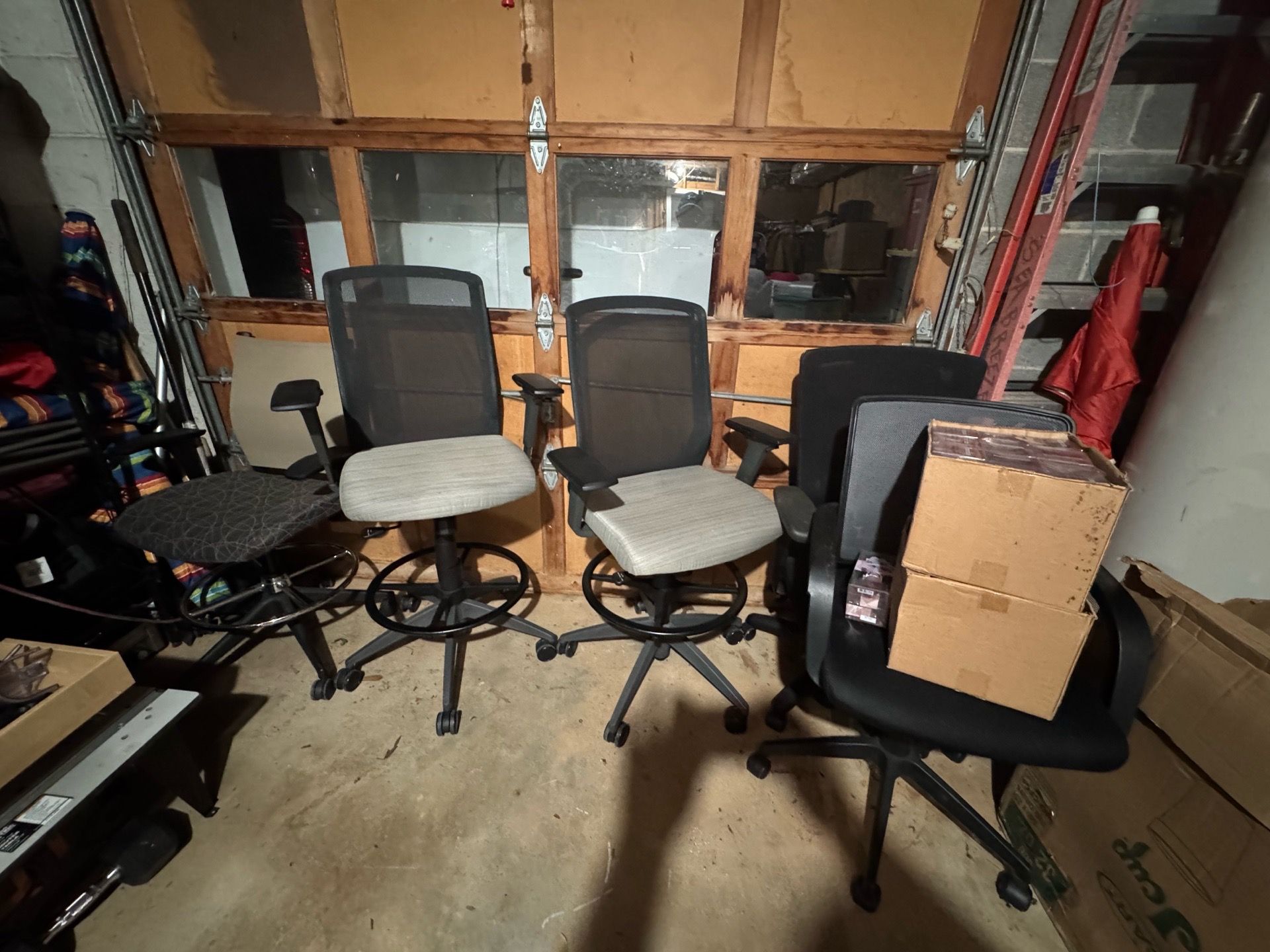Heavy duty office chair