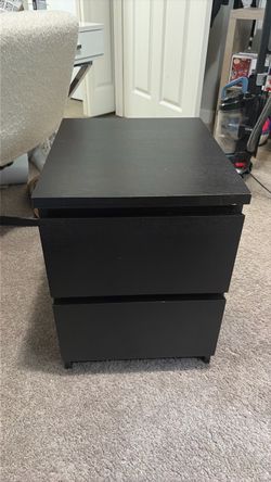 Black night stands