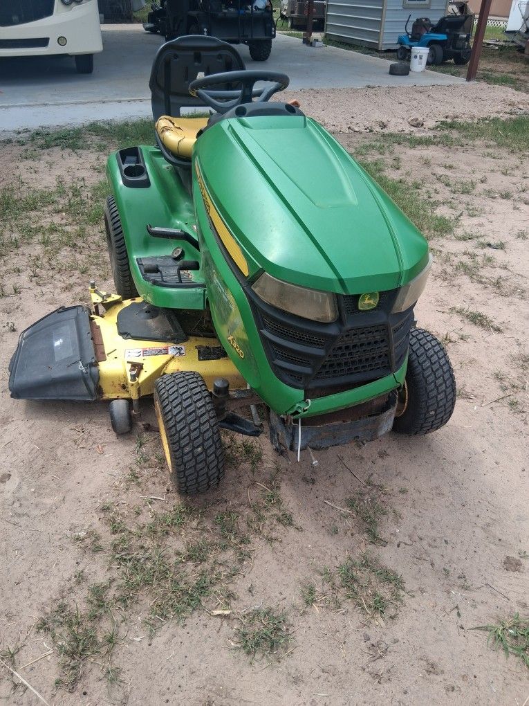 Lawn Tractor