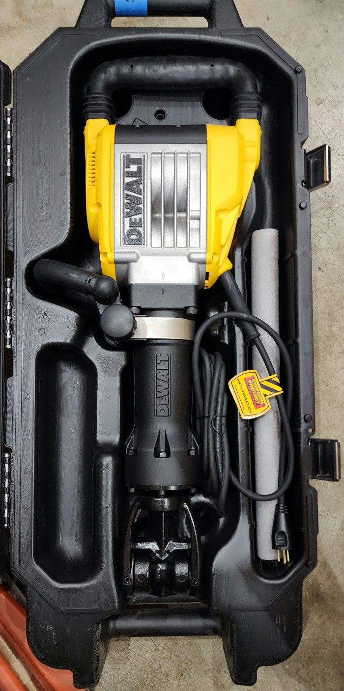 D25960K Dewalt 40lb Jack Hammer New