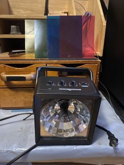 Strobe Light With Several Color Shades And Connection 