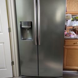 Samsung Stainless Steel Refrigerator 