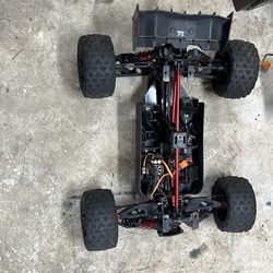 Arma kraton 8s rc car