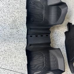 GMC Interlocking Premium All Weather Floor Liners 