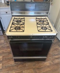 Gas stove