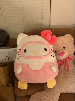 Jumbo Hello Kitty Squishmallow