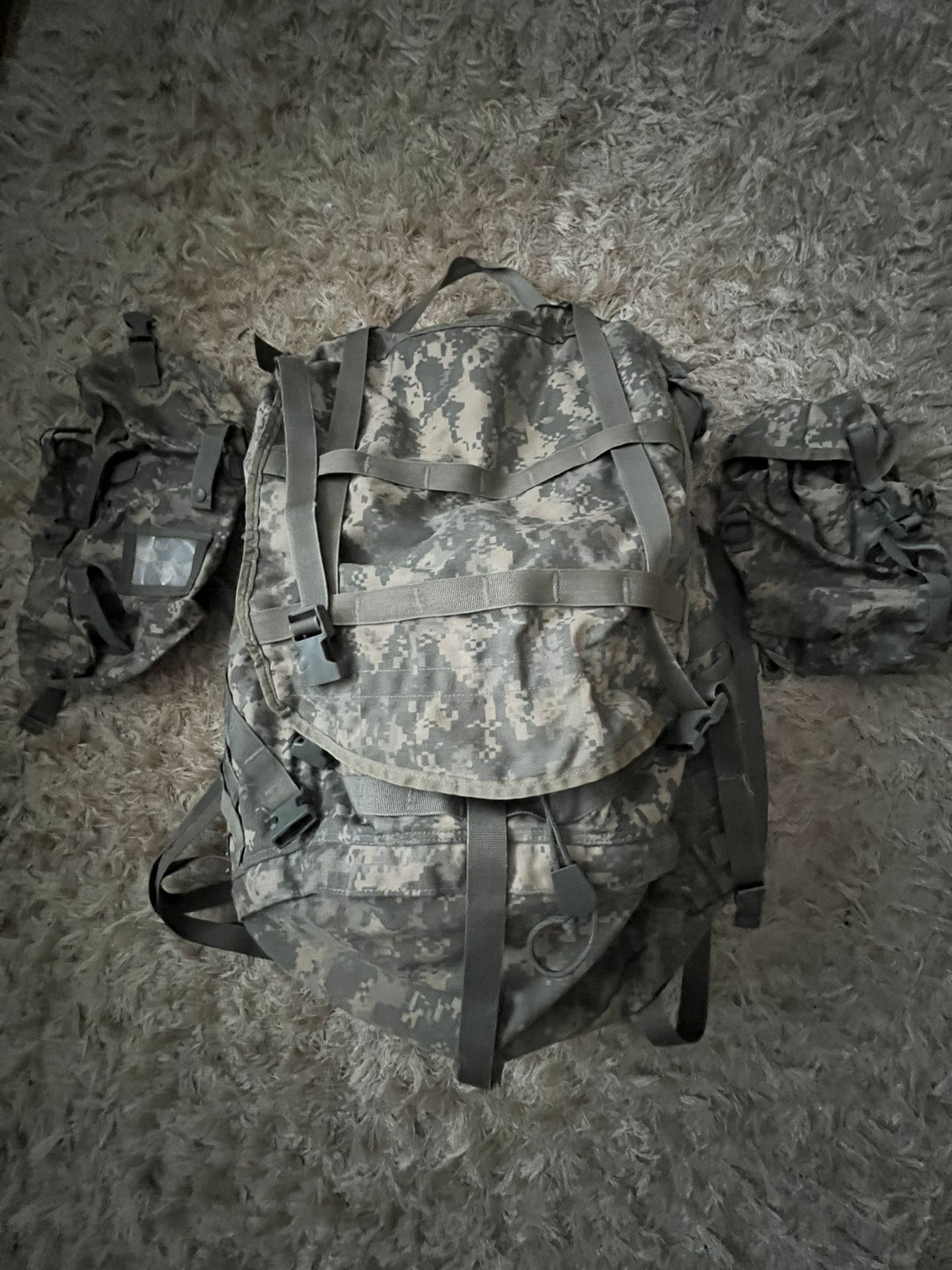 US Army MOLLE II Rucksack/2 Sustainment Pouches
