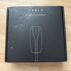 Tesla mobile connector portable electric vehicle EV nacs charger up to 32A 20ft cord 