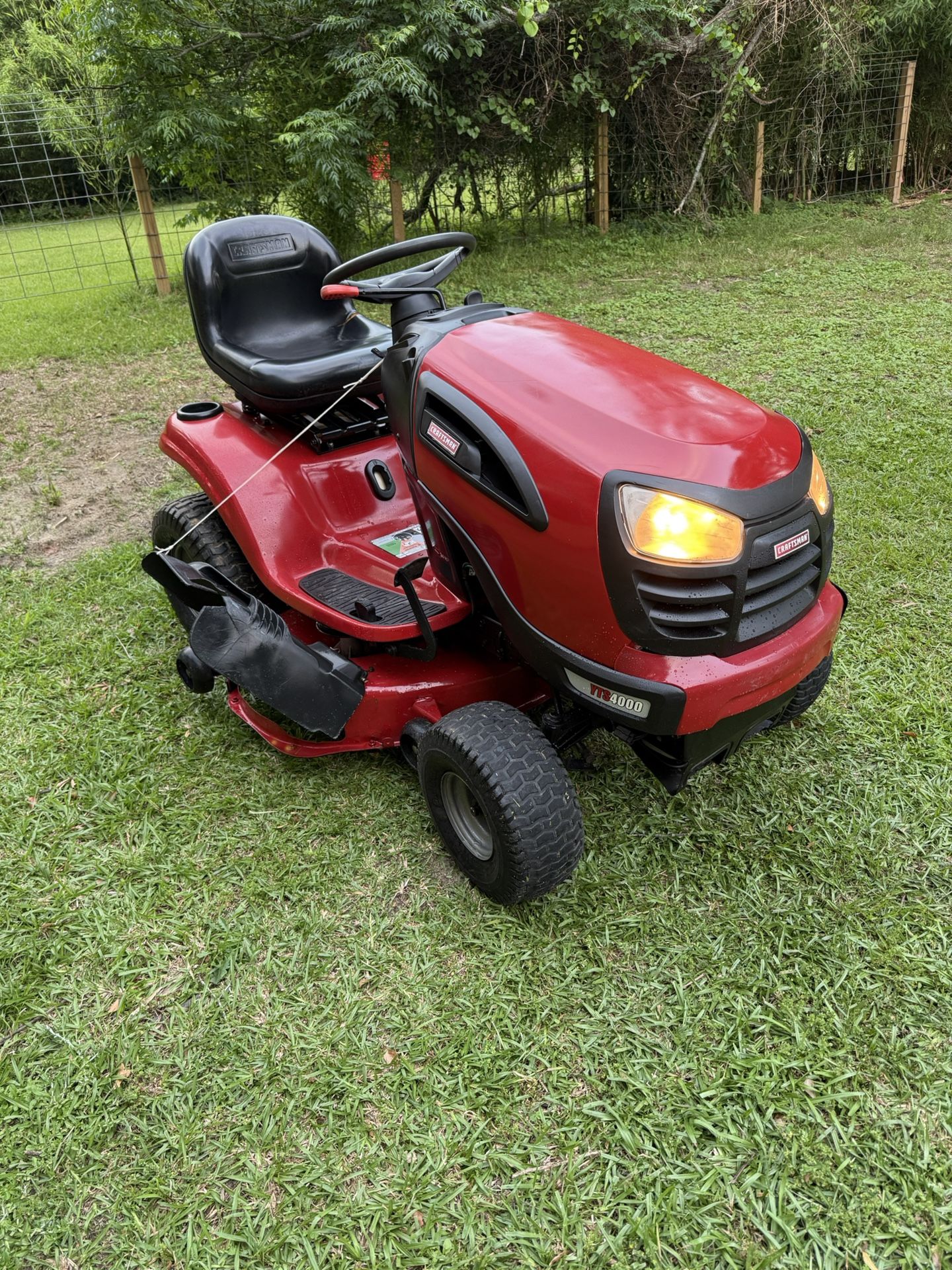 Craftsman Ridding Mower (478hrs ) 2012