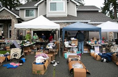 Garage sale at the Ridge in Federal Way