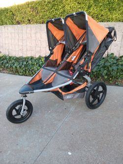 B.O.B.   -     FUN  BABY  STROLLER ....