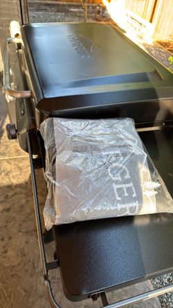 Traeger two burner griddle cover
