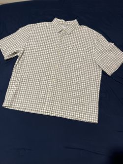 Old Navy button Up Shirt 