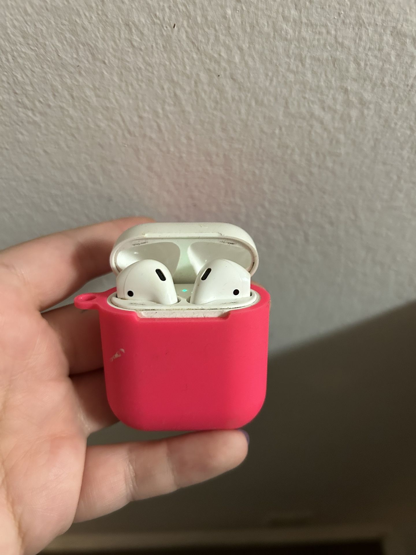 AirPods
