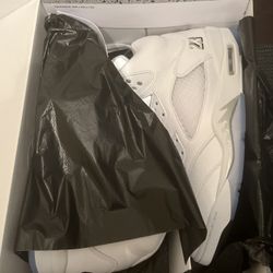 white mettalic 5s brand new