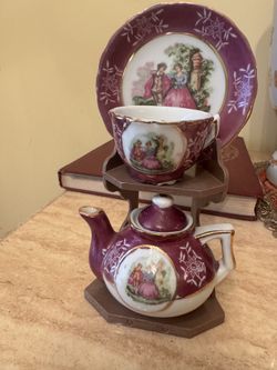 Miniature porcelain tee set