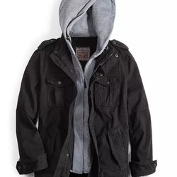 Levi's Men's Black Sherpa Lined Two Pocket Hooded Trucker Jacket (BRAND NEW WITH TAGS ATTACHED) 
