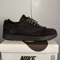 AIR JORDAN RETRO 1 low x Travis Scott “velvet brown “ size 11 