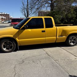 2003 GMC Sonoma SLS extended cab
