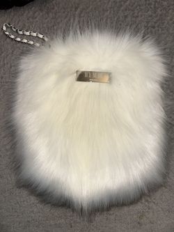 Huda Beauty Icy Nude Hand Bag