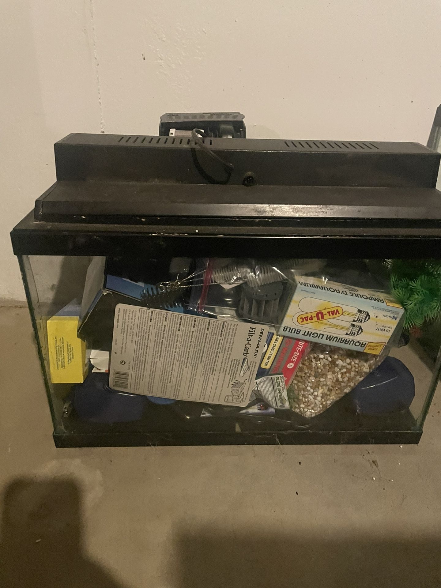 2 Ten Gallon Gallon Fish Tanks (20 Each)