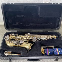 Bundy II Selmer Alto Saxophone 