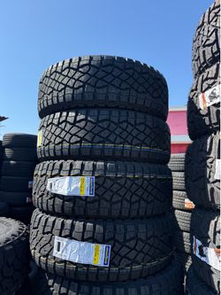 🚨🚨vendo set de llantas Lt 285 70 17 Goodyear wrangler tires M/T