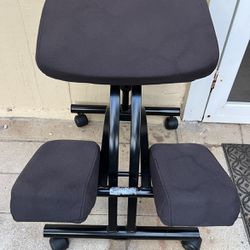 Ergonomic Kneeling Chair With Memory Foam