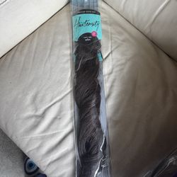 Hairtensity 22-inch Silky Yaki premium blend hair extension in color 4 (Brown)