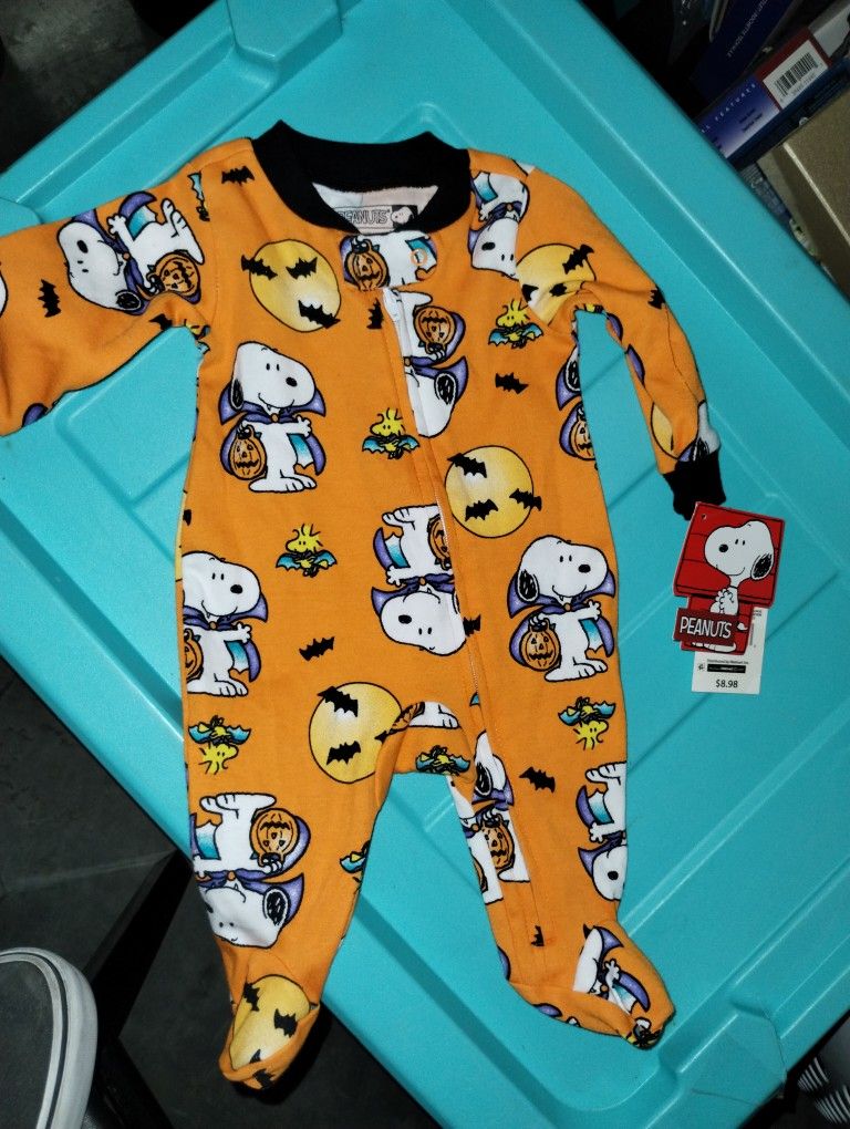 Newborn Snoopy Onesie