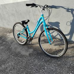 26'women Raleigh Bike  Almost New! 2 Months Old