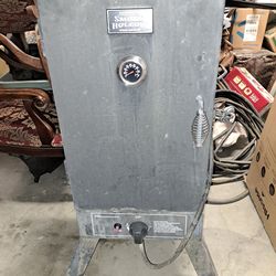 Hallow Wood Smoker / Propane