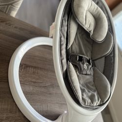 Munchkin Bluetooth Enabled Baby Swing