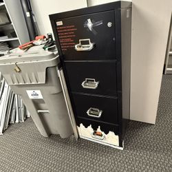 FIREPROFF 4 drawer File Cabinet. 