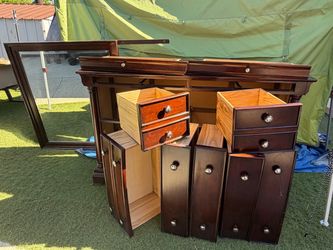 Dresser with mirror $50