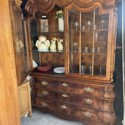 Beautiful China Cabinet Hutch 