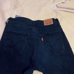Women Levi Jeans 