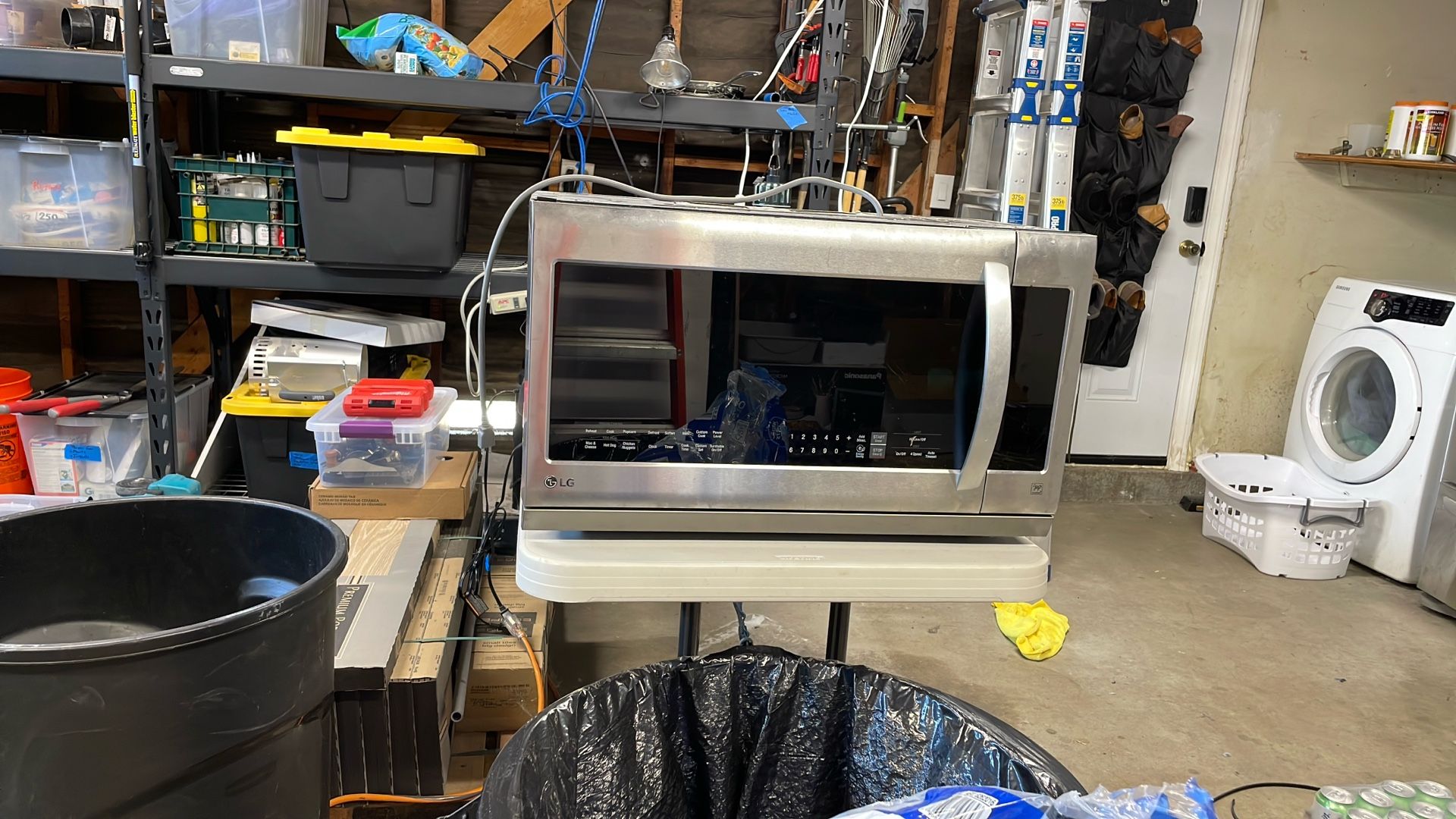 Microwave & hood