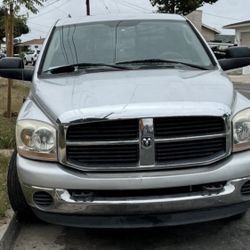 Dodge Ram 2500 ST