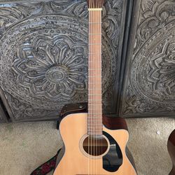 Yamaha APXT2 3/4-Size Acoustic-Electric Guitar - Natural