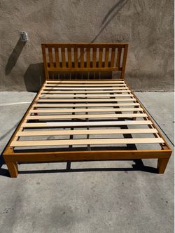 Zinus Queen Size Bed Frame No Box Spring Needed