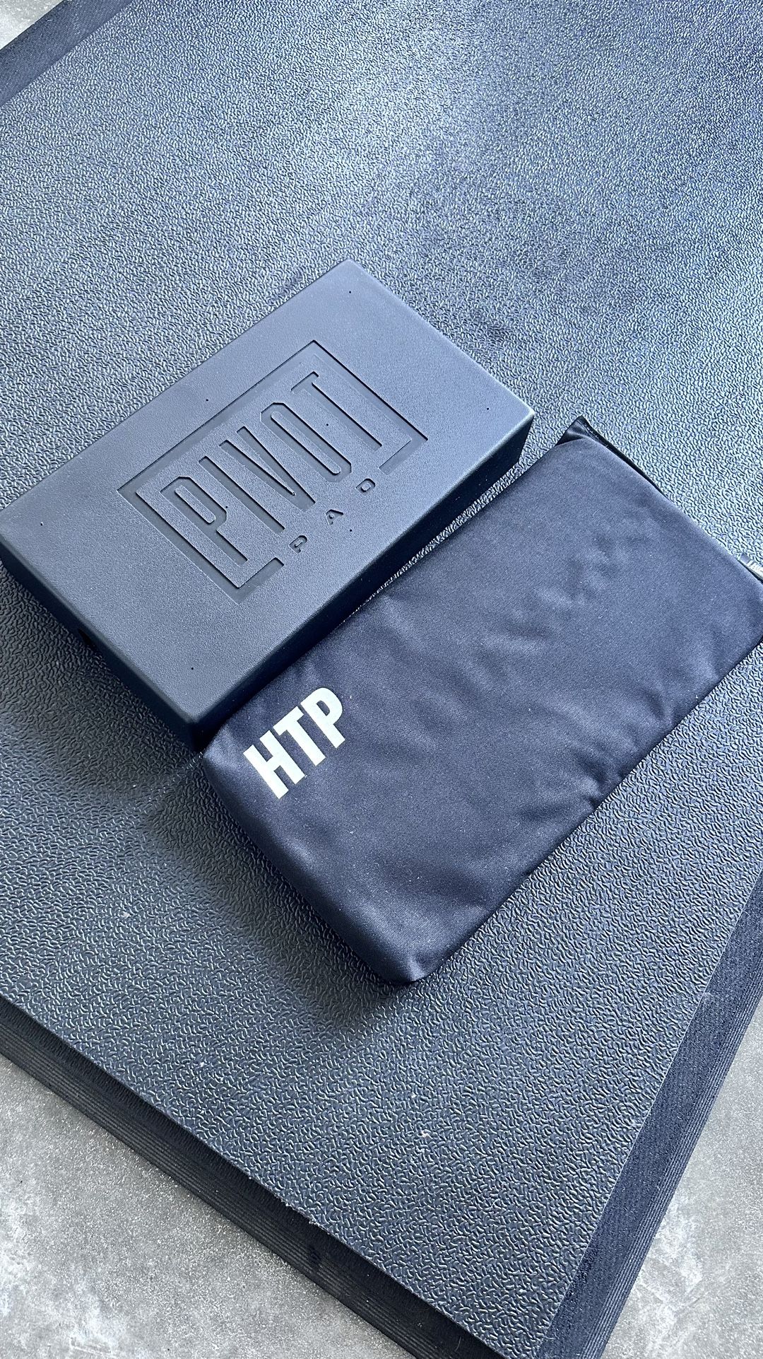 Pivot Pad & Hip Thrust Pad by AbMat