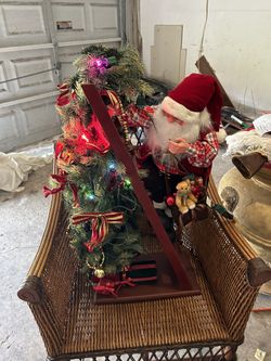 Miscellaneous Christmas Decorations, Nutcrackers