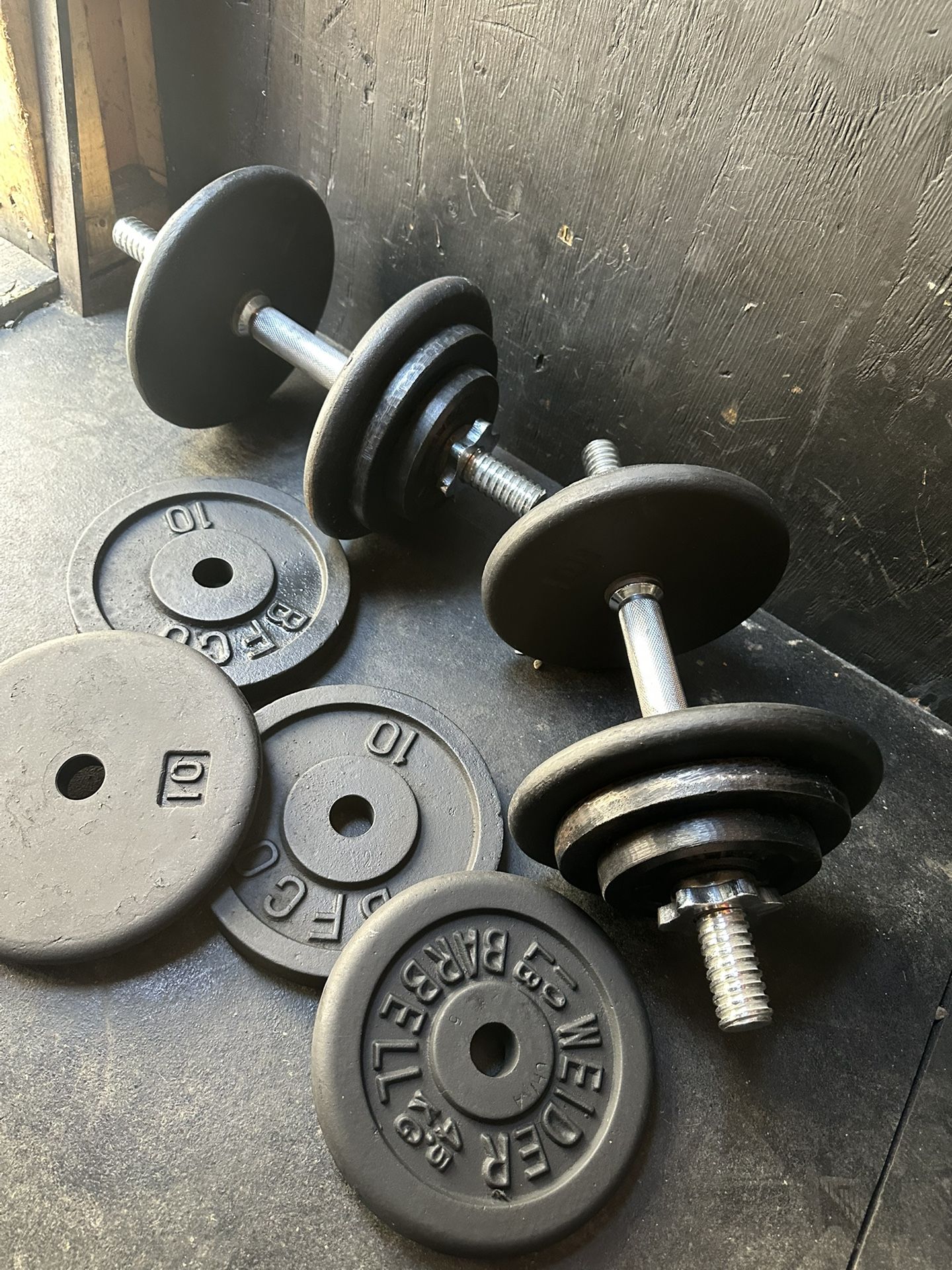 ADJUSTABLE DUMBBELLS 50 lbs each