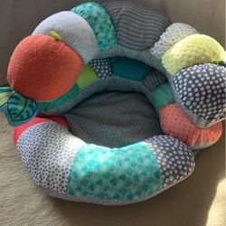 Infantino 2-in-1 Tummy time & Seated Support Activity Gym