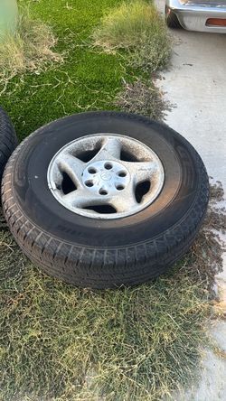 Toyota Tacoma 6 lug oem wheels and tires