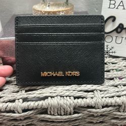 New Michael Kors Card Holder For sale.. 