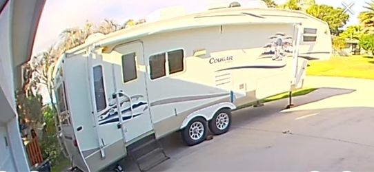 Fifth wheel camper 28 foot